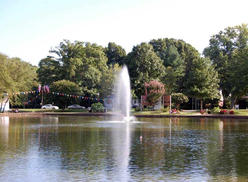 the lake and bandshell at Freedom Park