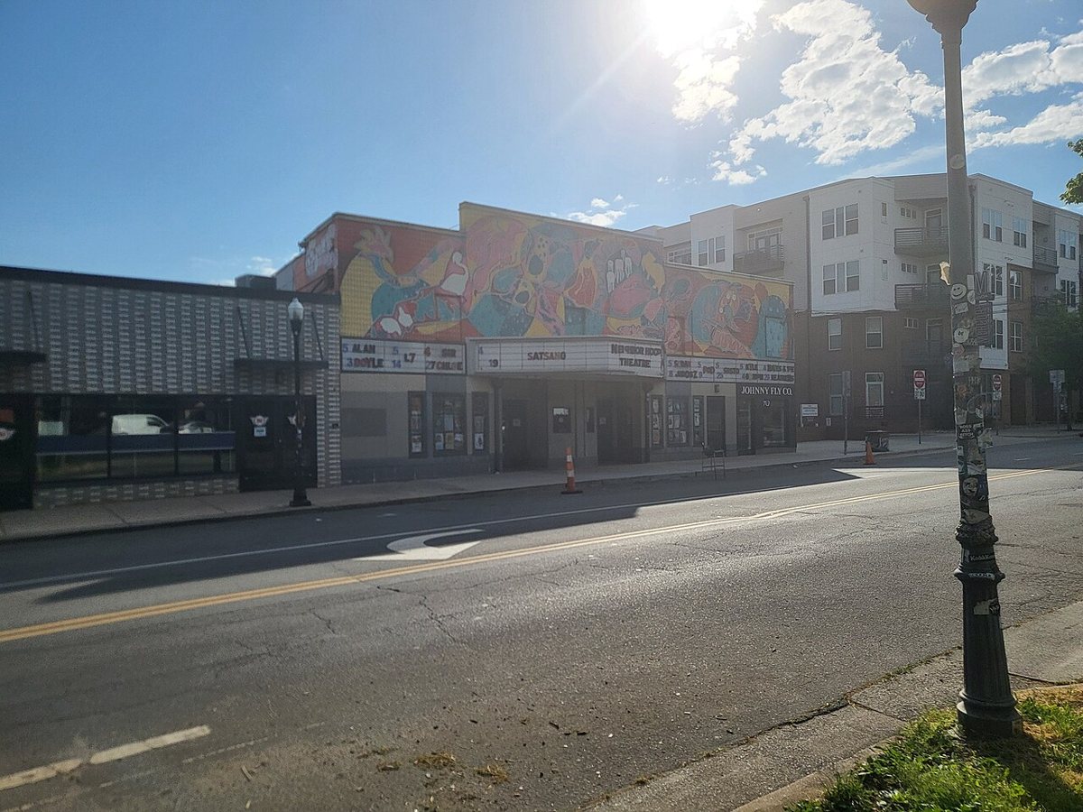 murals along North Davidson Street in NoDa